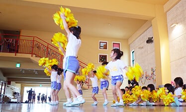 チアリーディング